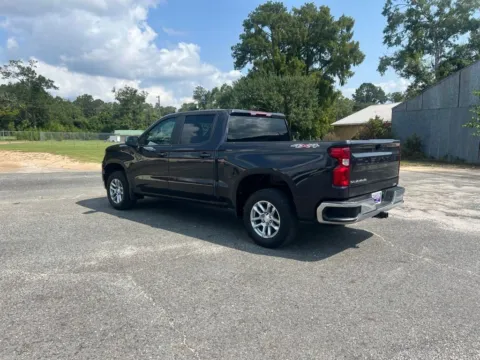 More photos of 2022 Chevrolet Silverado 1500 LT at Hixson Chevrolet of DeRidder, LA