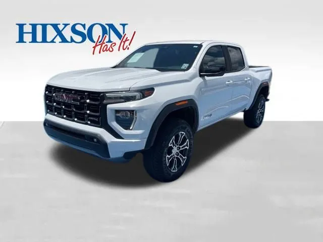 White 2023 GMC Canyon 4WD AT4 for sale in Alexandria, LA
