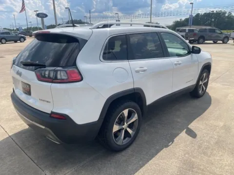 More photos of 2020 Jeep Cherokee Limited at Hixson Ford Leesville, LA