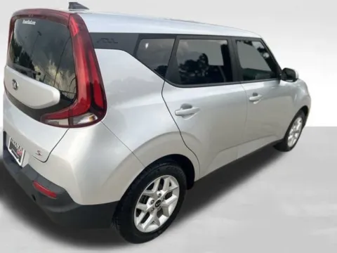More photos of 2021 Kia Soul S at Hixson Ford Leesville, LA