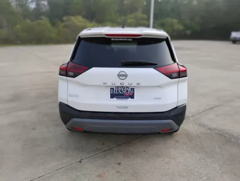 More photos of 2023 Nissan Rogue S at Hixson Ford Leesville, LA