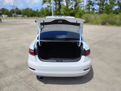 More photos of 2019 Volkswagen Jetta S at Hixson Ford Leesville, LA