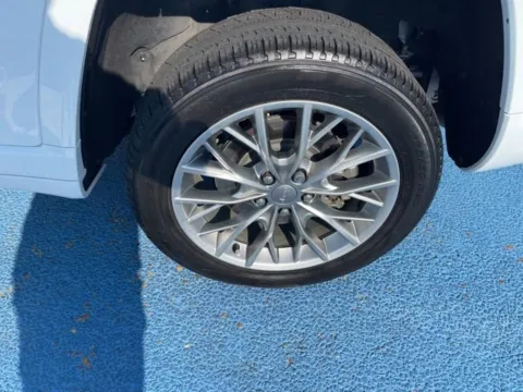 More photos of 2023 Jeep Grand Cherokee L Summit at Hixson Autoplex of Alexandria Ford, LA