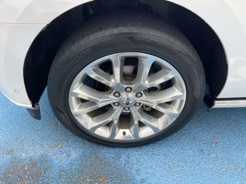 Another view of 2019 Ford Expedition Platinum for sale in Alexandria, LA at Hixson Autoplex of Alexandria Ford