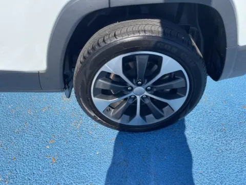More photos of 2022 Jeep Cherokee Limited at Hixson Autoplex of Alexandria Ford, LA