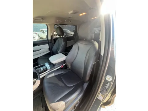 More photos of 2024 Kia Carnival EX at Hixson Chevrolet of DeRidder, LA