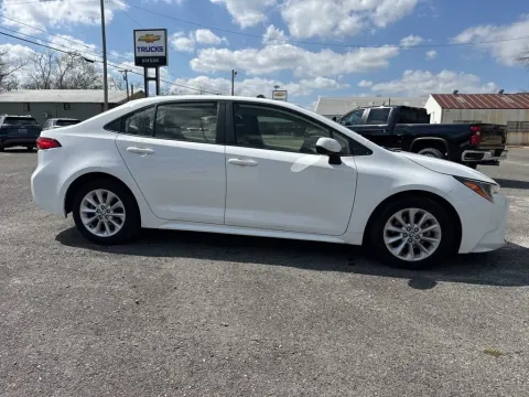 More photos of 2020 Toyota Corolla LE at Hixson Chevrolet of DeRidder, LA