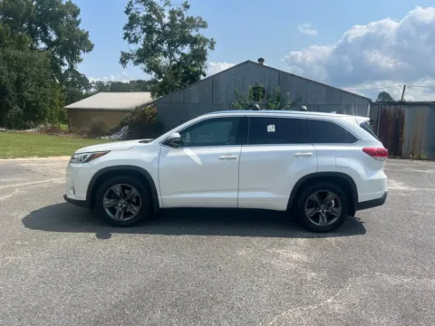 Another view of 2018 Toyota Highlander Limited Platinum for sale in DeRidder, LA at Hixson Chevrolet of DeRidder