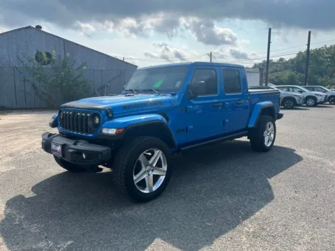 Photos of 2024 Jeep Gladiator Nighthawk for sale in DeRidder, LA at Hixson Chevrolet of DeRidder