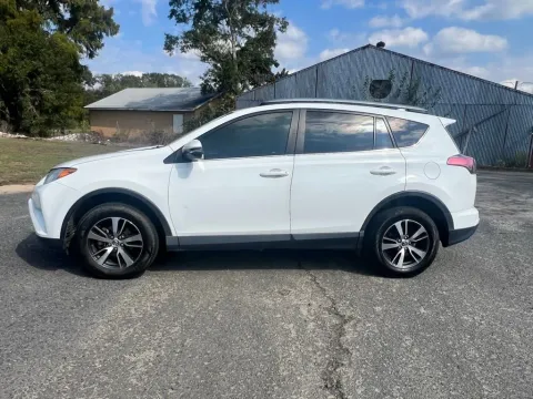 More photos of 2018 Toyota RAV4 XLE at Hixson Chevrolet of DeRidder, LA