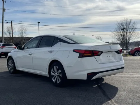 More photos of 2020 NISSAN ALTIMA S at Hilltop Car Sales, TN