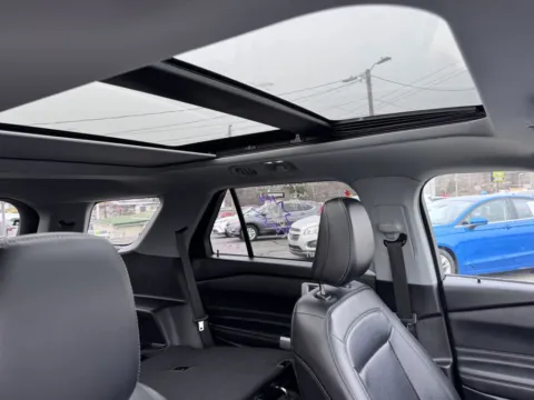 More photos of 2021 FORD EXPLORER XLT at Hilltop Car Sales, TN