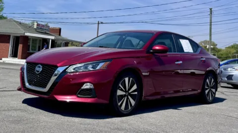 Photos of 2021 NISSAN ALTIMA SV for sale in Knoxville, TN at Hilltop Car Sales
