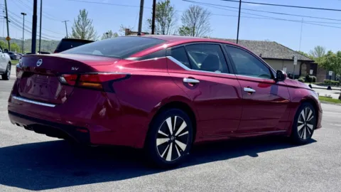 More photos of 2021 NISSAN ALTIMA SV at Hilltop Car Sales, TN