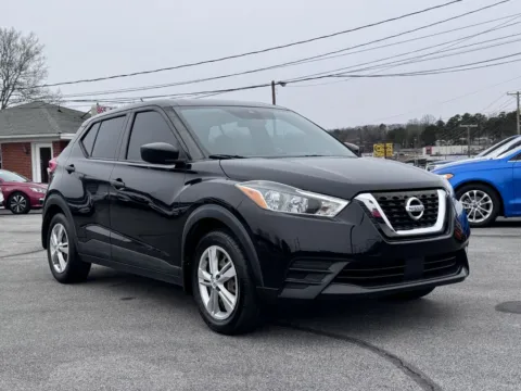 Black 2020 NISSAN KICKS for sale in Knoxville, TN