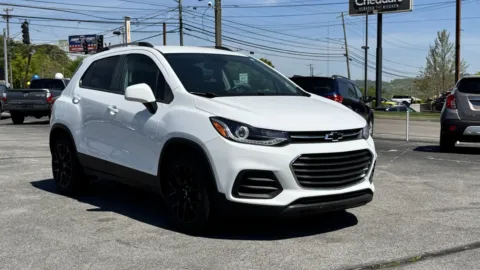 White 2021 CHEVROLET TRAX 1LT for sale in Knoxville, TN
