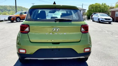 More photos of 2022 HYUNDAI VENUE SE at Hilltop Car Sales, TN