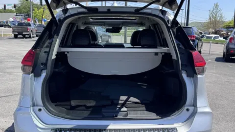 More photos of 2017 NISSAN ROGUE SV at Hilltop Car Sales, TN