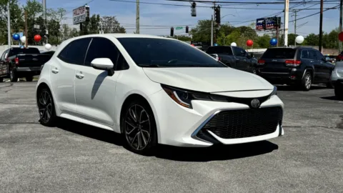 White 2019 TOYOTA COROLLA SE for sale in Knoxville, TN
