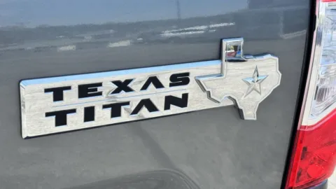 More photos of 2018 NISSAN TITAN XD SL at Hilltop Car Sales, TN