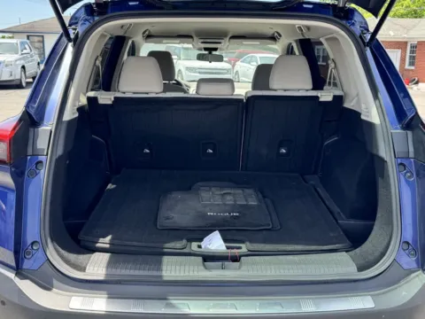 More photos of 2023 NISSAN ROGUE SV at Hilltop Car Sales, TN