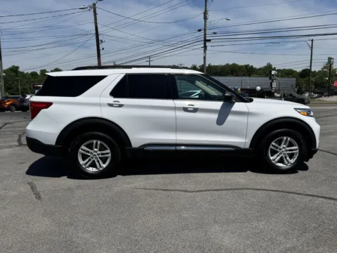 Photos of 2023 FORD EXPLORER XLT for sale in Knoxville, TN at Hilltop Car Sales