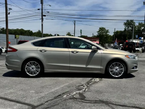 Photos of 2015 FORD FUSION SE for sale in Knoxville, TN at Hilltop Car Sales
