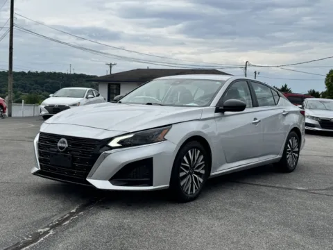 More photos of 2024 NISSAN ALTIMA SV at Hilltop Car Sales, TN