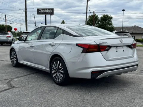 More photos of 2024 NISSAN ALTIMA SV at Hilltop Car Sales, TN