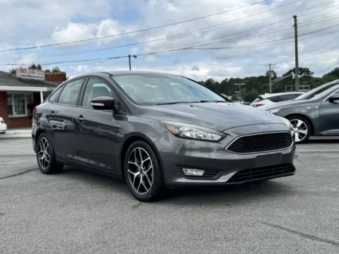 Gray 2017 FORD FOCUS SEL for sale in Knoxville, TN