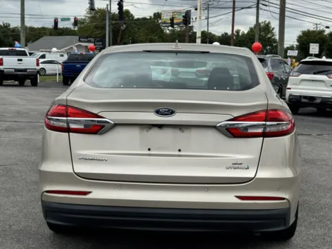 More photos of 2019 FORD FUSION SE at Hilltop Car Sales, TN