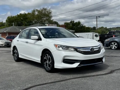 White 2017 HONDA ACCORD LX for sale in Knoxville, TN