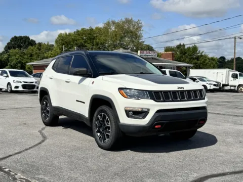 White 2019 JEEP COMPASS TRAILHAWK for sale in Knoxville, TN