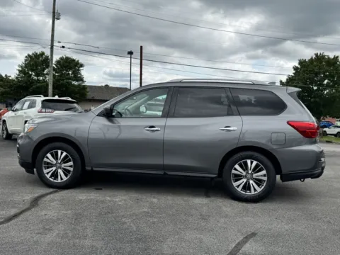 More photos of 2020 NISSAN PATHFINDER SL at Hilltop Car Sales, TN