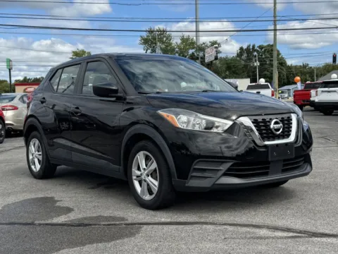 Black 2020 NISSAN KICKS for sale in Knoxville, TN