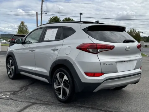 More photos of 2018 HYUNDAI TUCSON VALUE at Hilltop Car Sales, TN