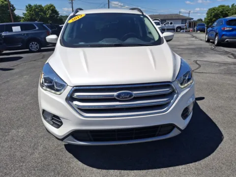 Photos of 2019 FORD ESCAPE SEL for sale in Knoxville, TN at Hilltop Car Sales
