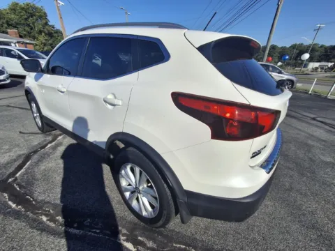 More photos of 2019 NISSAN ROGUE SPORT SV at Hilltop Car Sales, TN