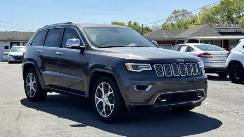 Gray 2021 JEEP GRAND CHEROKEE OVERLAND for sale in Knoxville, TN