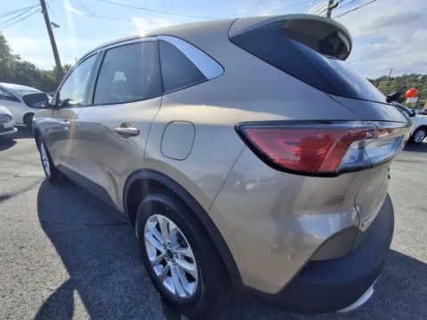 More photos of 2020 FORD ESCAPE SE at Hilltop Car Sales, TN