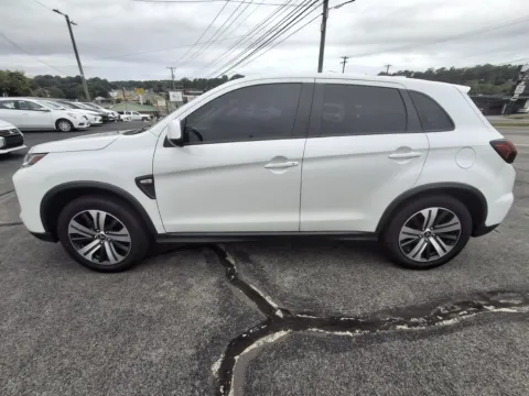 More photos of 2021 MITSUBISHI OUTLANDER SPORT ES at Hilltop Car Sales, TN