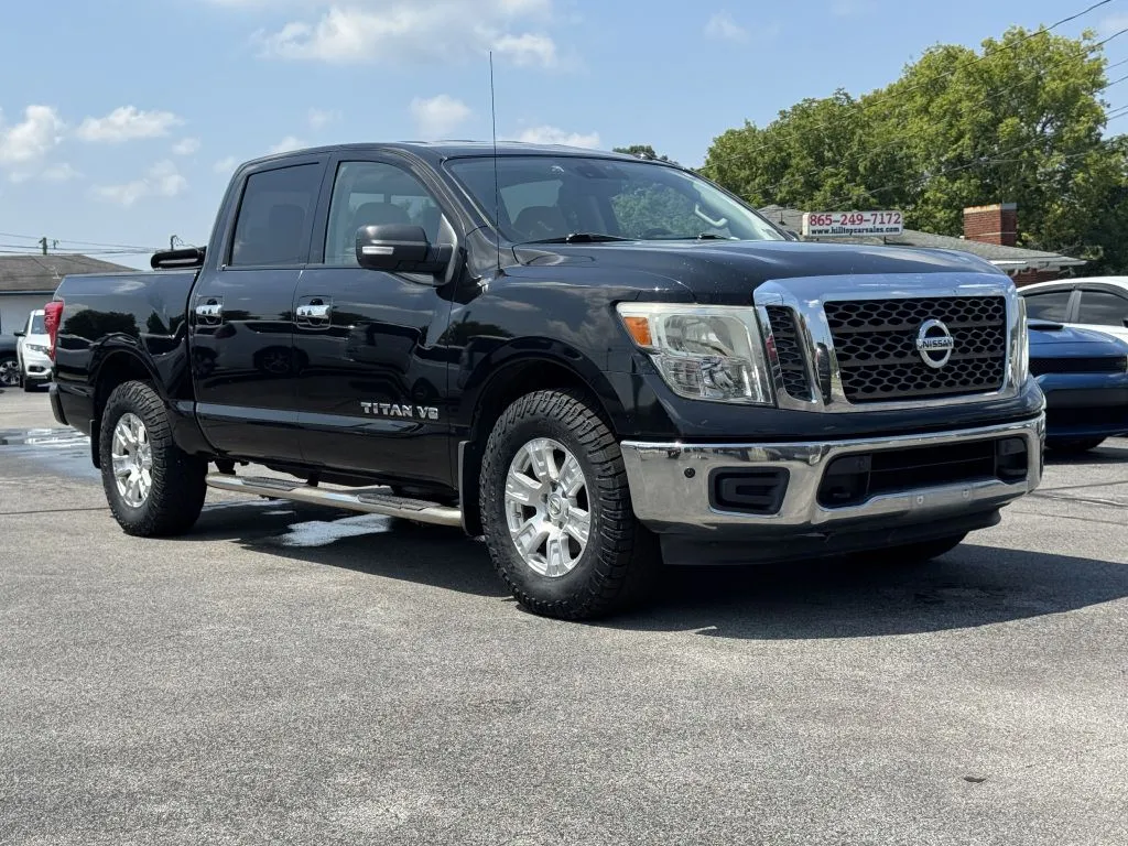 2018 NISSAN TITAN SV