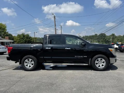 Photos of 2018 NISSAN TITAN SV for sale in Knoxville, TN at Hilltop Car Sales