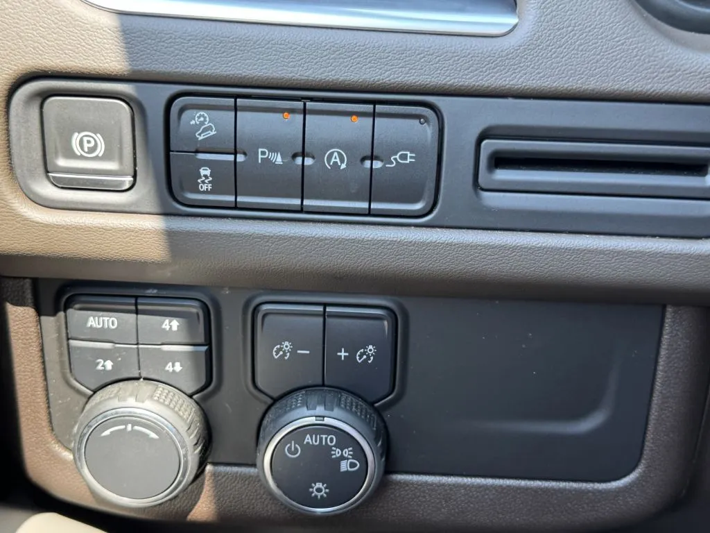 2021 Chevrolet Tahoe Z71 - Photo 19