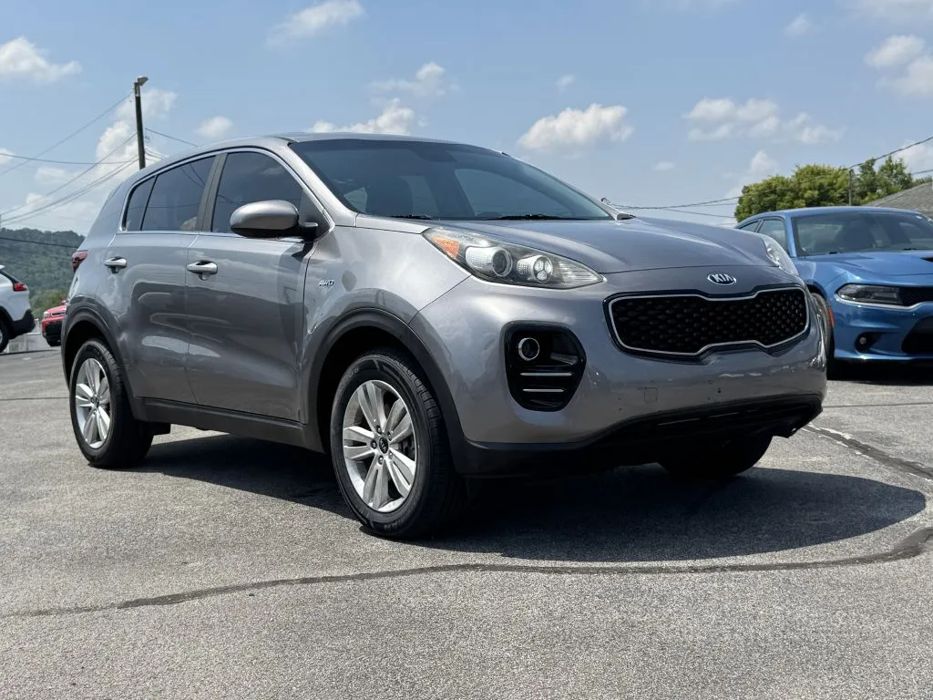 Gray 2019 KIA SPORTAGE LX for sale in Knoxville, TN