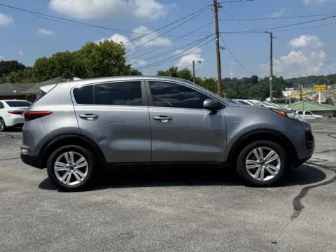 Photos of 2019 KIA SPORTAGE LX for sale in Knoxville, TN at Hilltop Car Sales