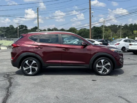 Photos of 2016 HYUNDAI TUCSON LIMITED for sale in Knoxville, TN at Hilltop Car Sales