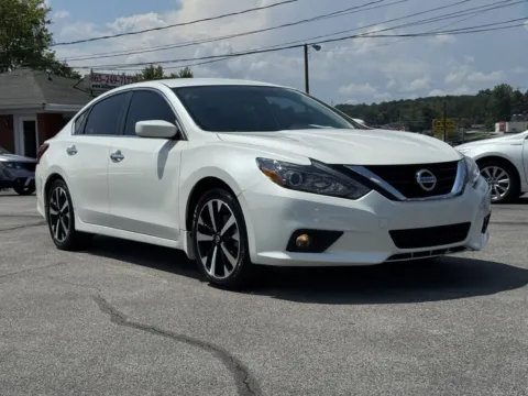 White 2018 NISSAN ALTIMA 2.5 for sale in Knoxville, TN