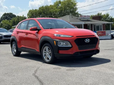 Orange 2019 HYUNDAI KONA SE for sale in Knoxville, TN