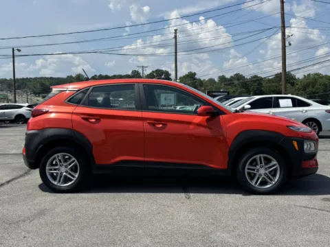 Photos of 2019 HYUNDAI KONA SE for sale in Knoxville, TN at Hilltop Car Sales